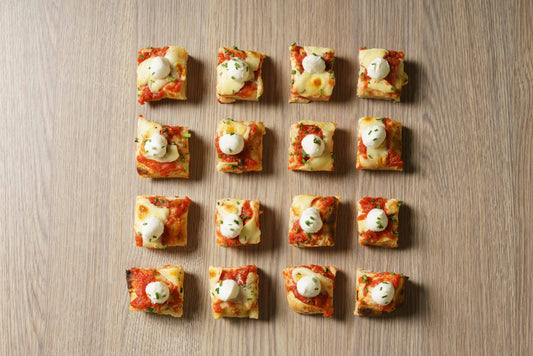 Plateau de pizza tomate et mozzarella - MAPP Traiteur italien